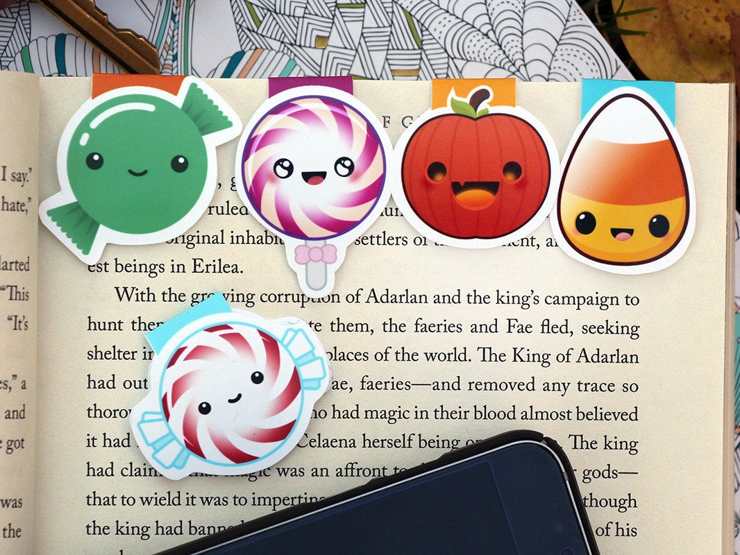 Sweet tooth magnetic bookmarks set
