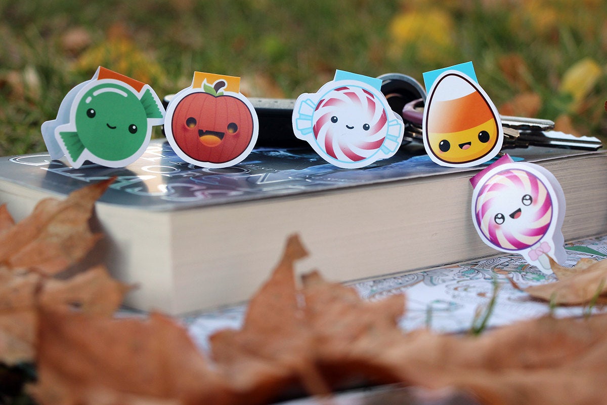 Sweet tooth magnetic bookmarks set